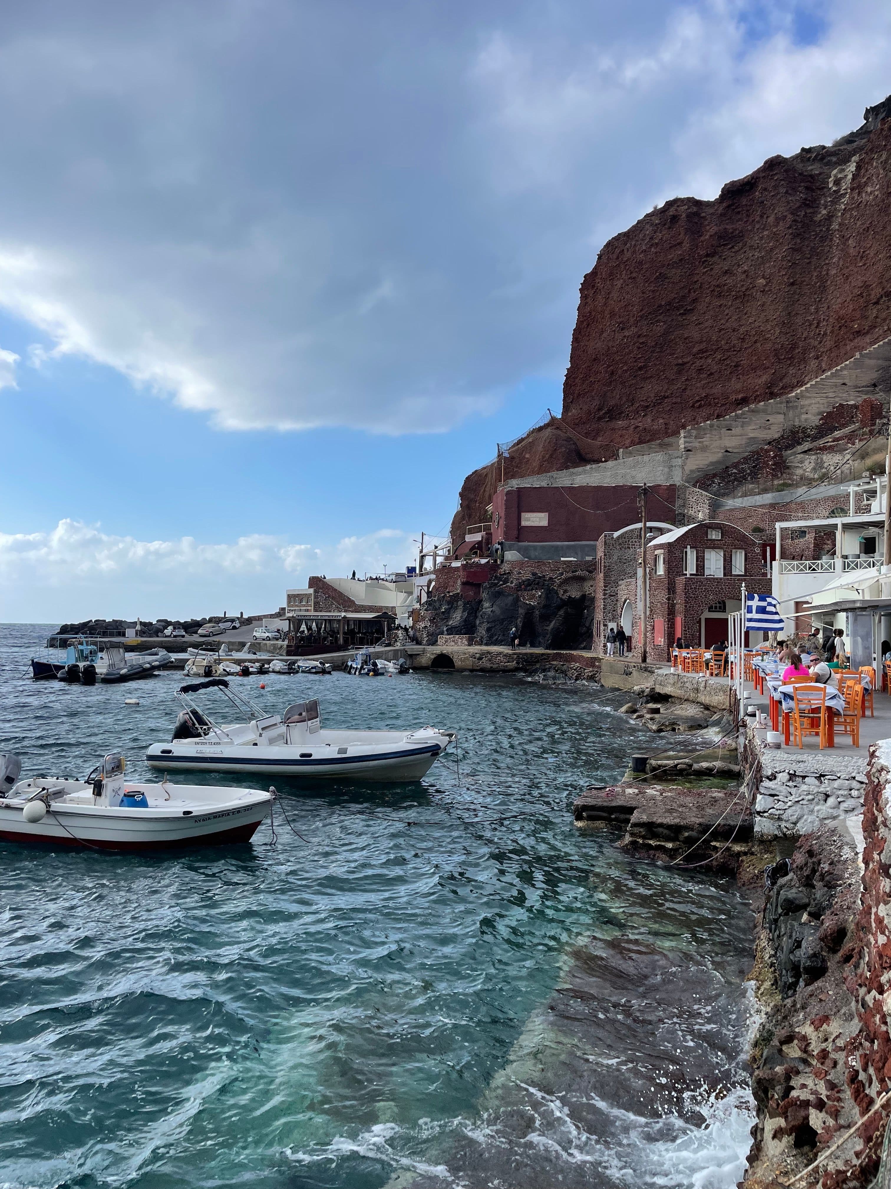 Image 2 of Explore Amoudi Bay with Cliff Jumping.