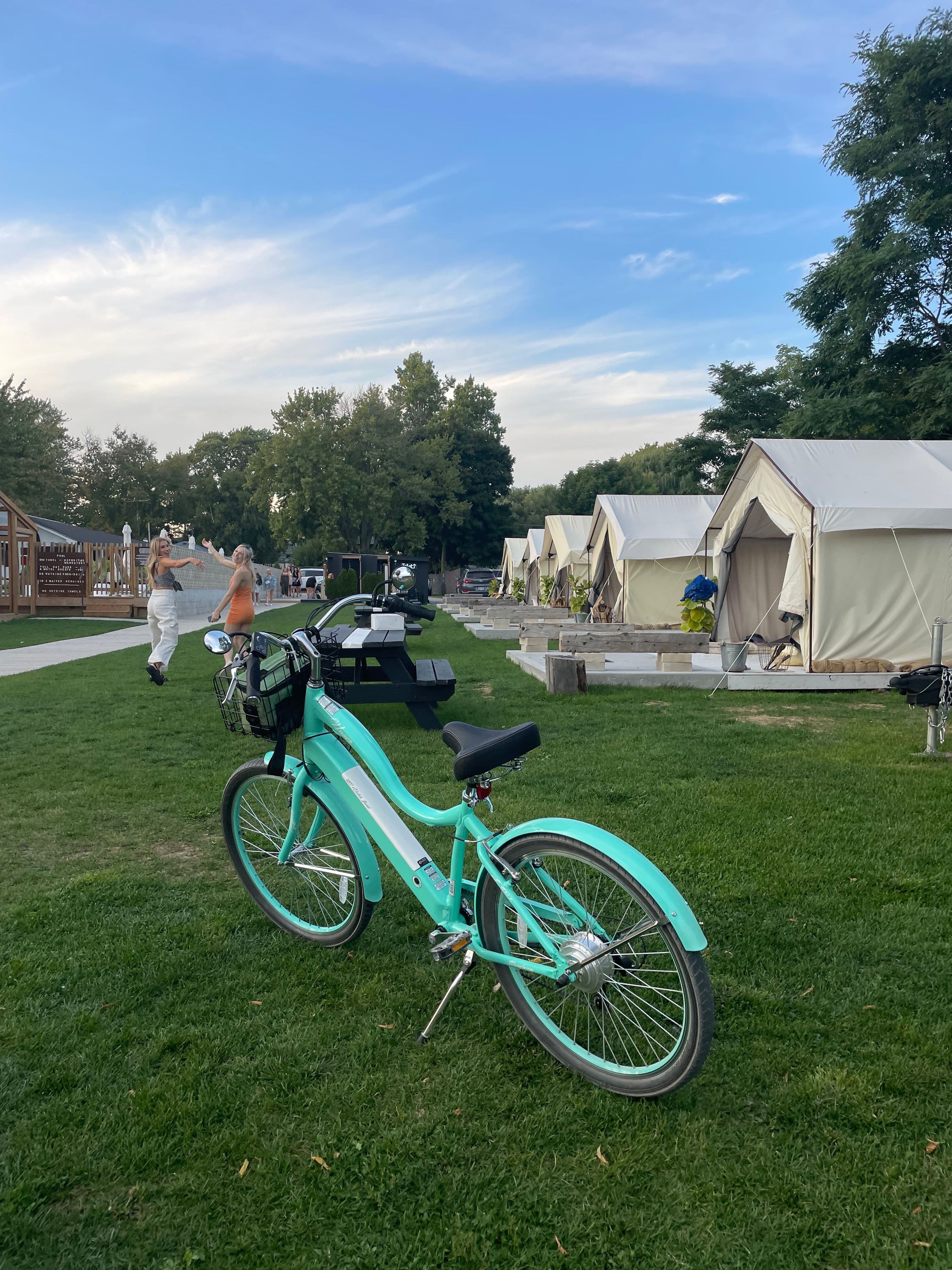 Image 4 of The Lakeside Motel.
