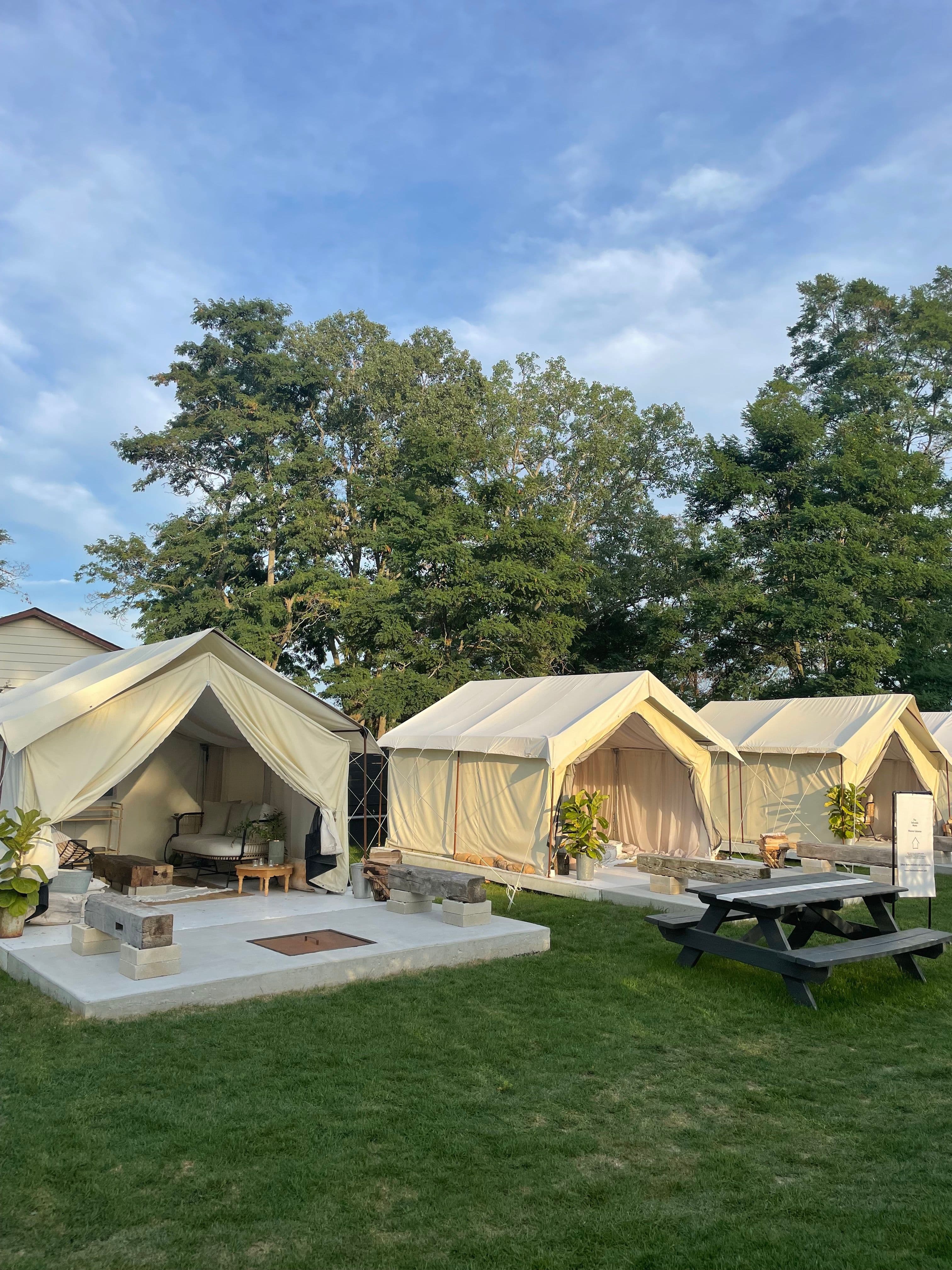 Image 2 of The Lakeside Motel.