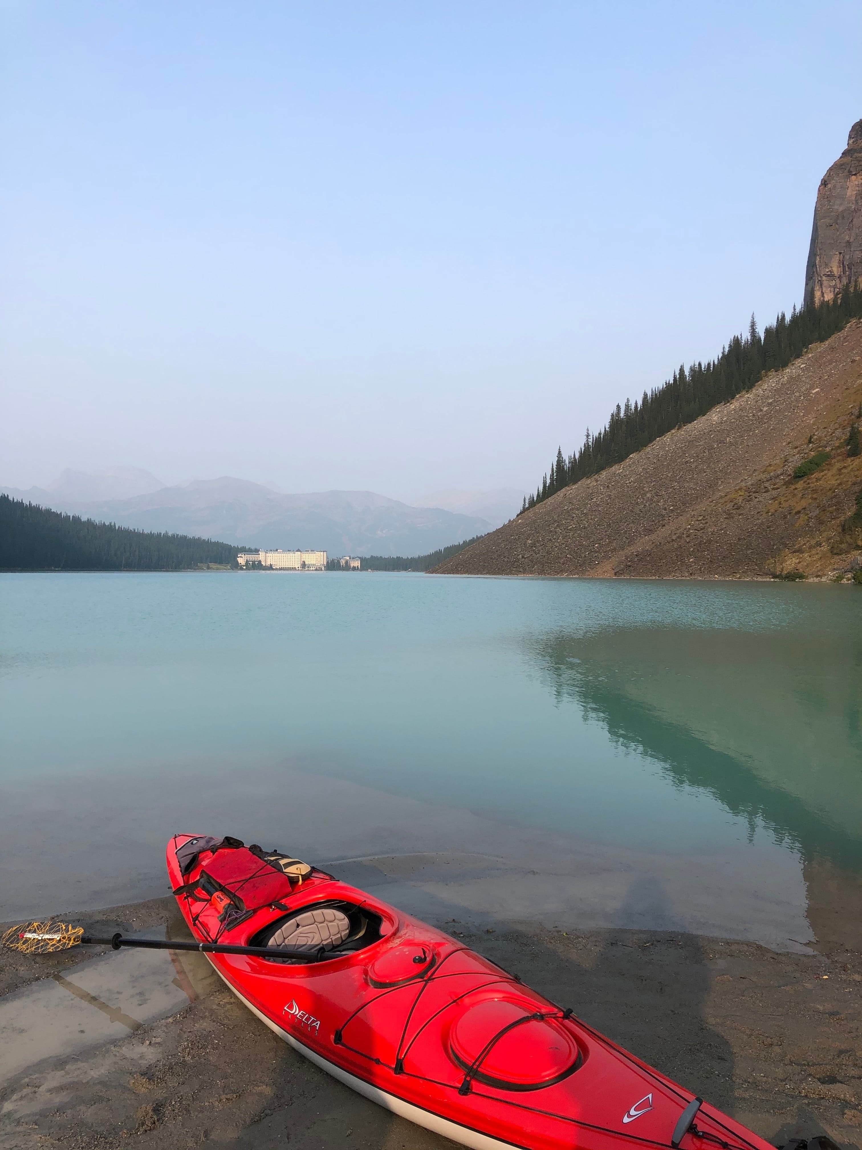 Image 1 of Walk the Lake Louise Lakeshore Trail .