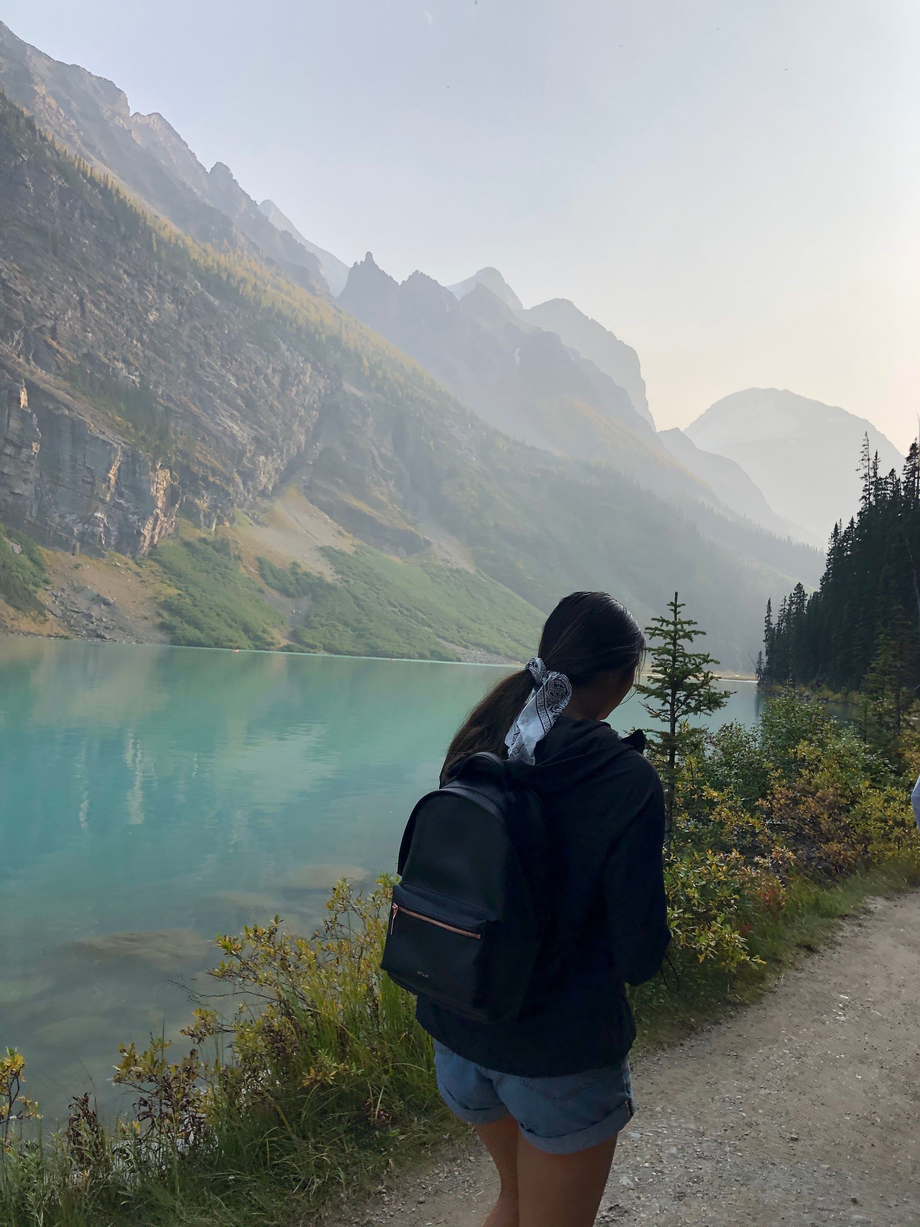Image 4 of Walk the Lake Louise Lakeshore Trail .